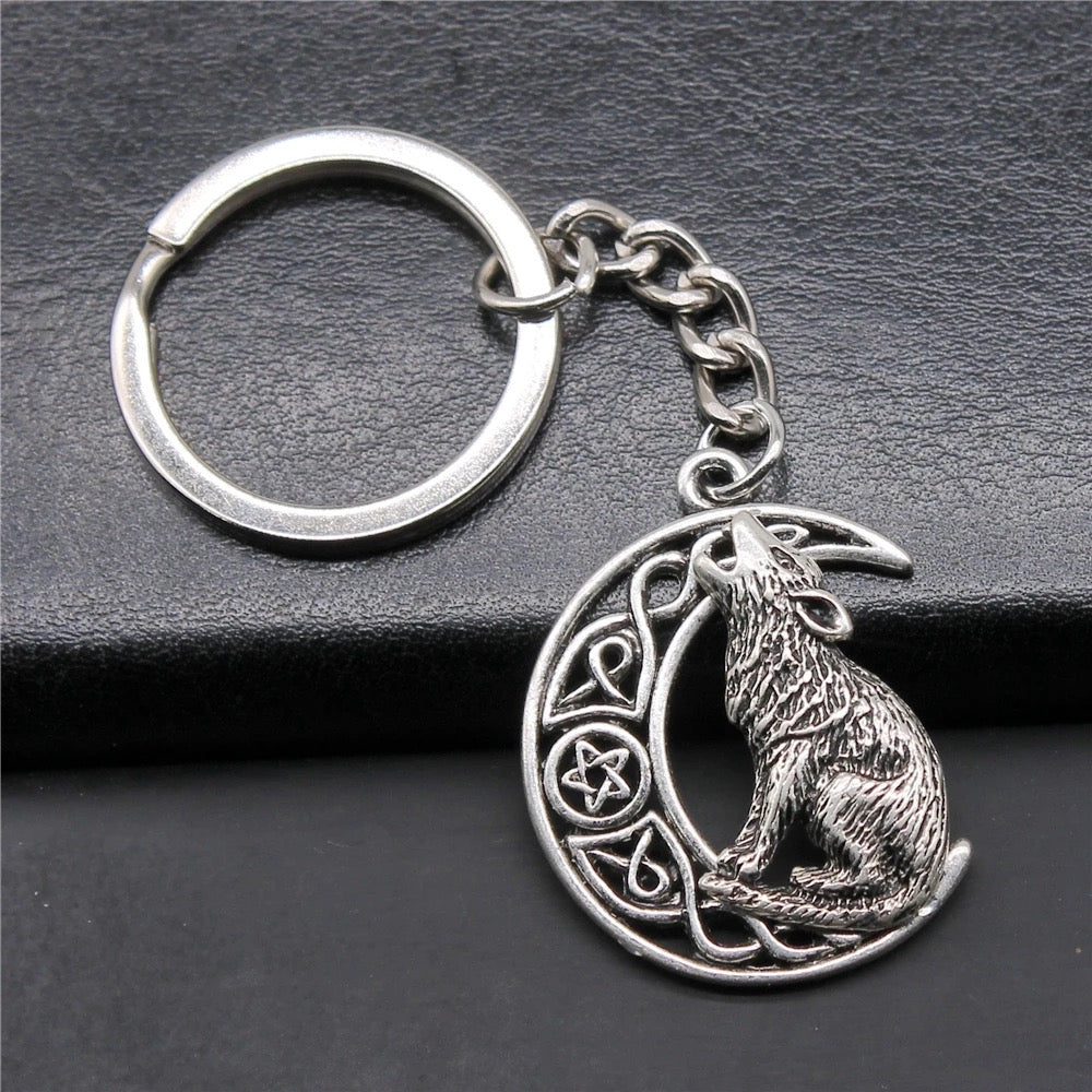 Howling Wolf Viking Keychain
