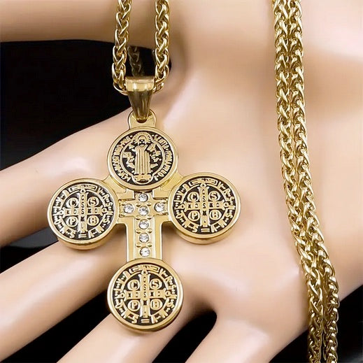The Saint's Cross With Cubic Zerconias