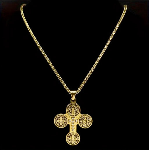 The Saint's Cross With Cubic Zerconias