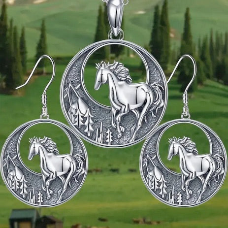 Three-Piece Set Vintage Style Pony Necklace and Earrings