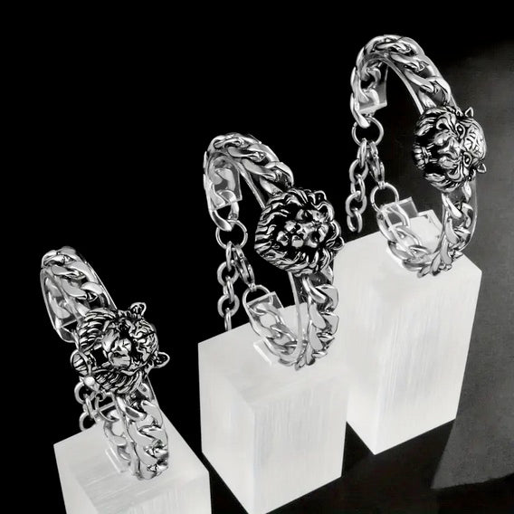 Sleek Titanium Lion Head Link Bracelet - 304 Stainless Steel