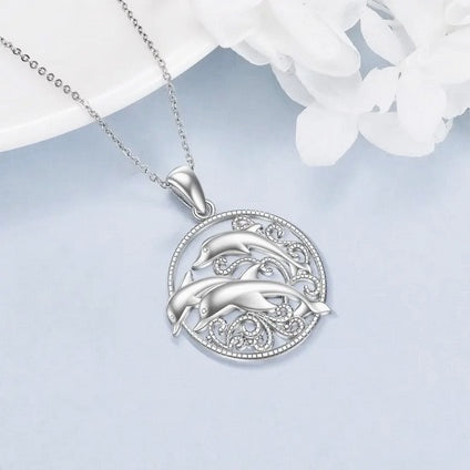 Exquisite And Sparkling Ocean Style Three Dolphin & Pendant Necklace