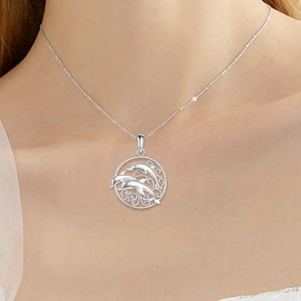 Exquisite And Sparkling Ocean Style Three Dolphin & Pendant Necklace